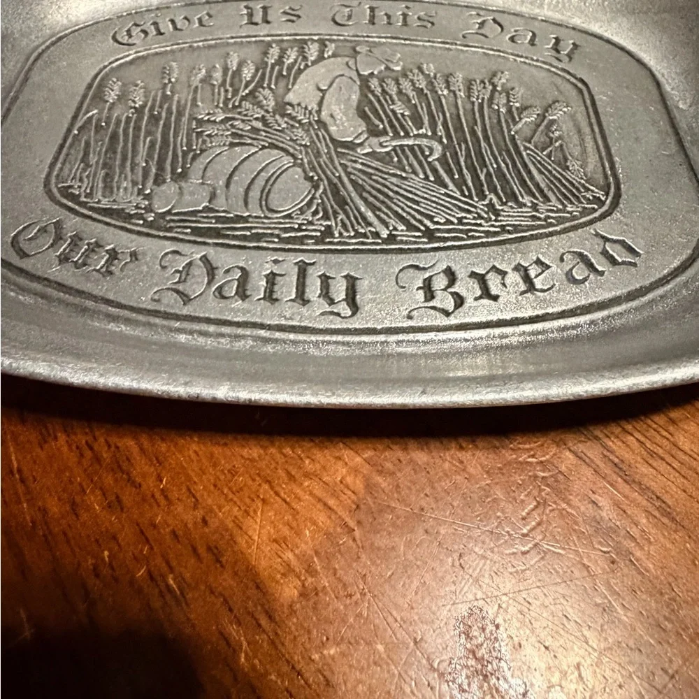 Wilton Armetale‎ Pewter Tray with Engraved Design